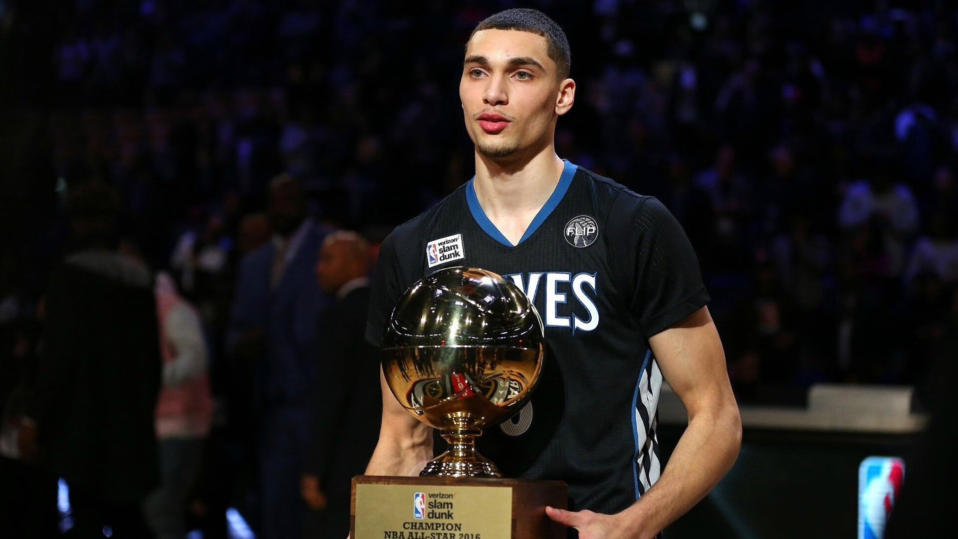 门迪的无声交响，当一双铁手改写罗马城的天空