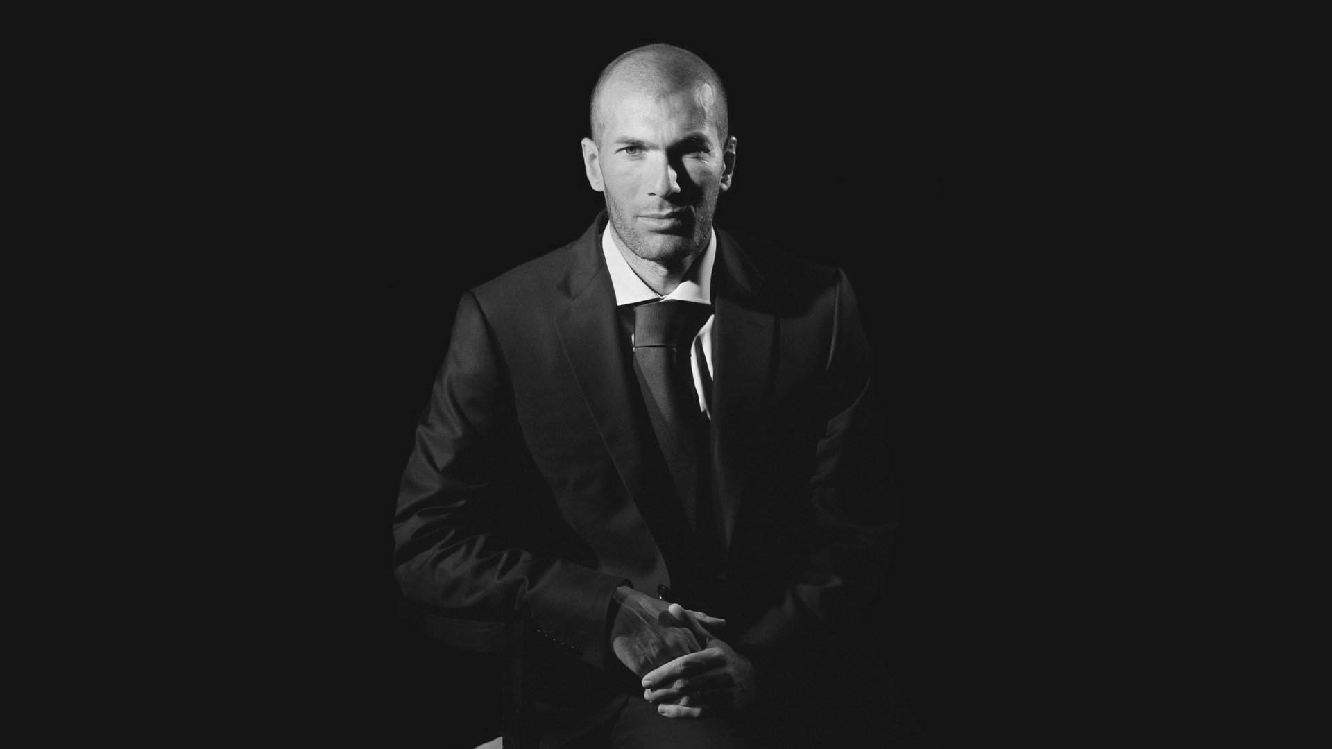 桑巴狂舞逆转乾坤，布罗佐维奇闪耀赛场，巴西2-1力克奥地利锁定E组头名